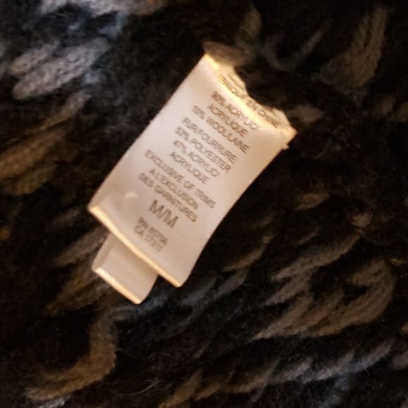 Buffalo Sweater- Girls Medium. Warm and toasty!! - Picture 3 of 9